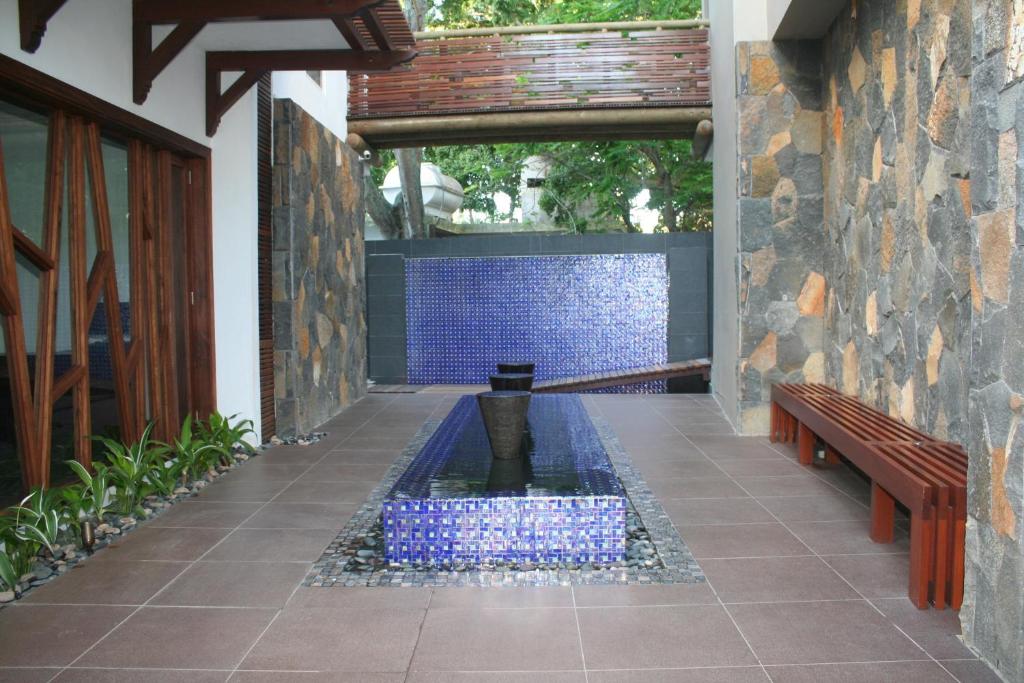 Dodola Lodge - Tap to explore photos