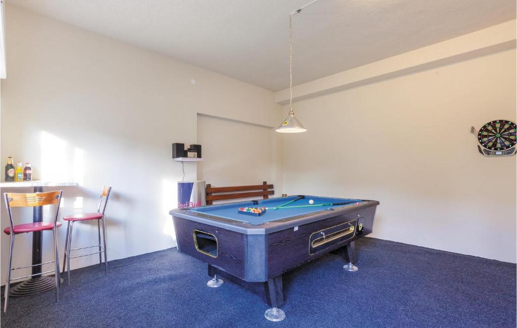 Stunning Apartment In Kastel Stafilic With 3 Bedrooms, Jacuzzi And Wifi photo 4