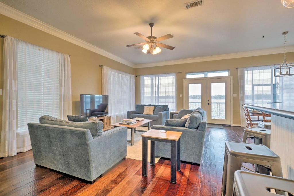 Waterfront Lake Conroe Getaway with Multiple Decks! photo 4