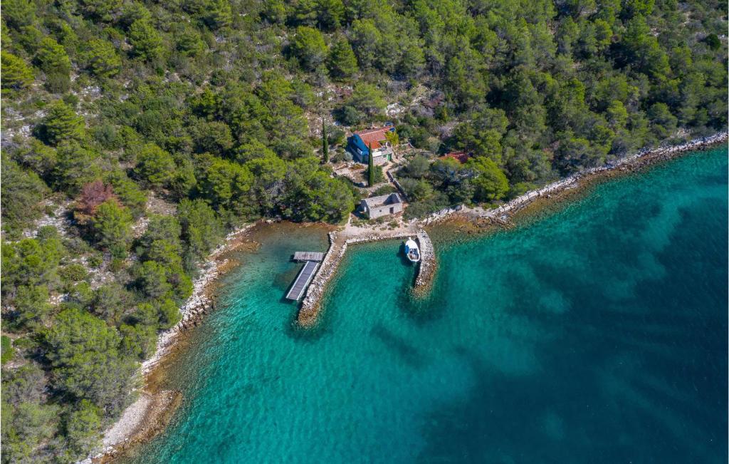 Nice Home In Sali With 2 Bedrooms And Wifi