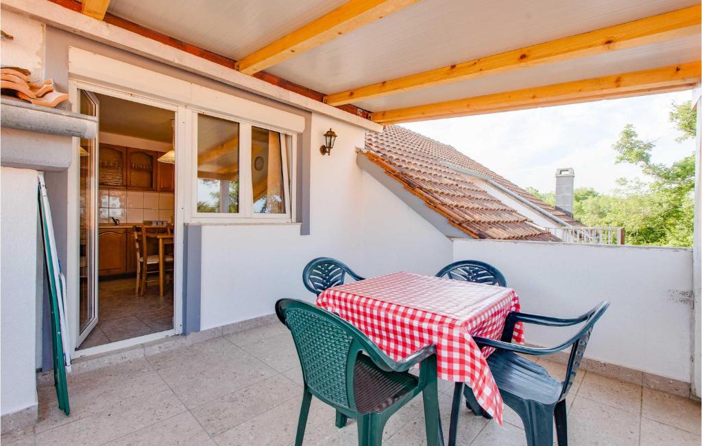 Beautiful Apartment In Marsici With 1 Bedrooms And Wifi photo 3