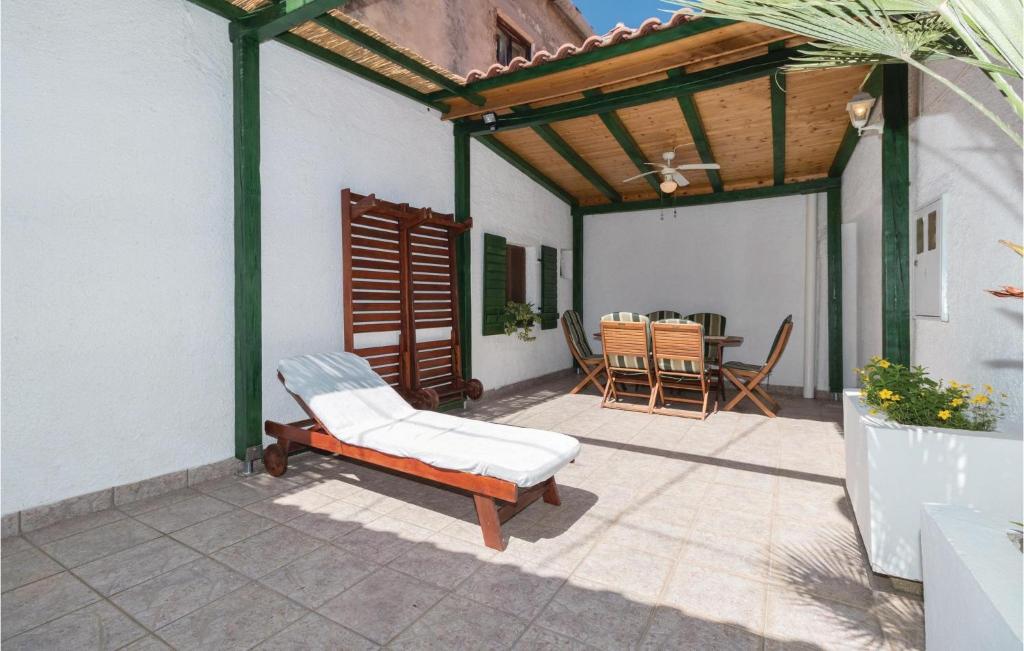 Amazing Home In Preko With 2 Bedrooms And Wifi photo 4