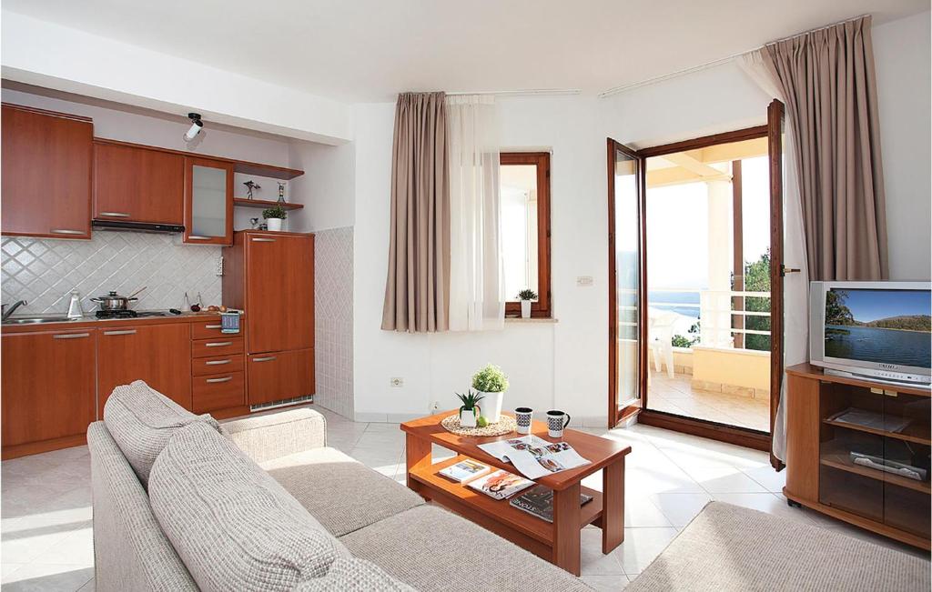 Amazing Apartment In Rabac With 2 Bedrooms And Wifi photo 2