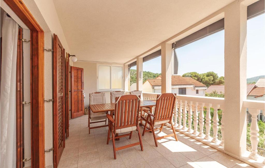 Amazing Apartment In Pirovac With 2 Bedrooms And Wifi photo 2