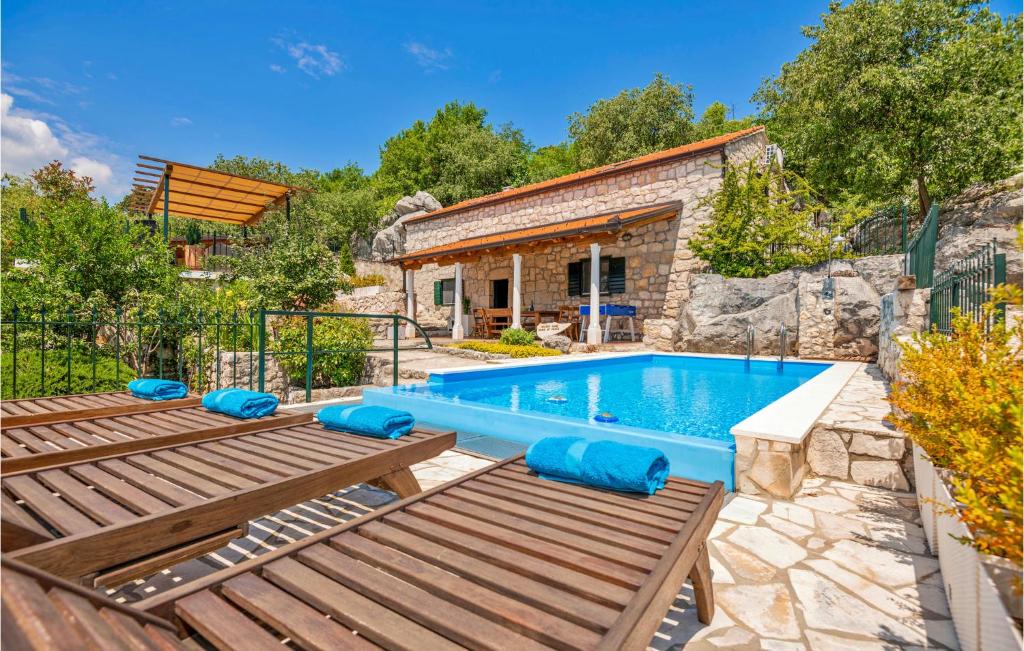 Nice Home In Orah With 2 Bedrooms, Wifi And Outdoor Swimming Pool photo 1