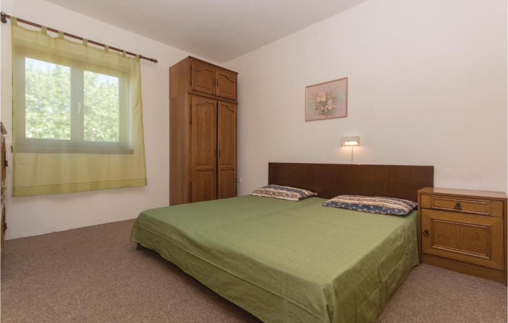 Nice Apartment In Sisan With 1 Bedrooms And Wifi photo 3