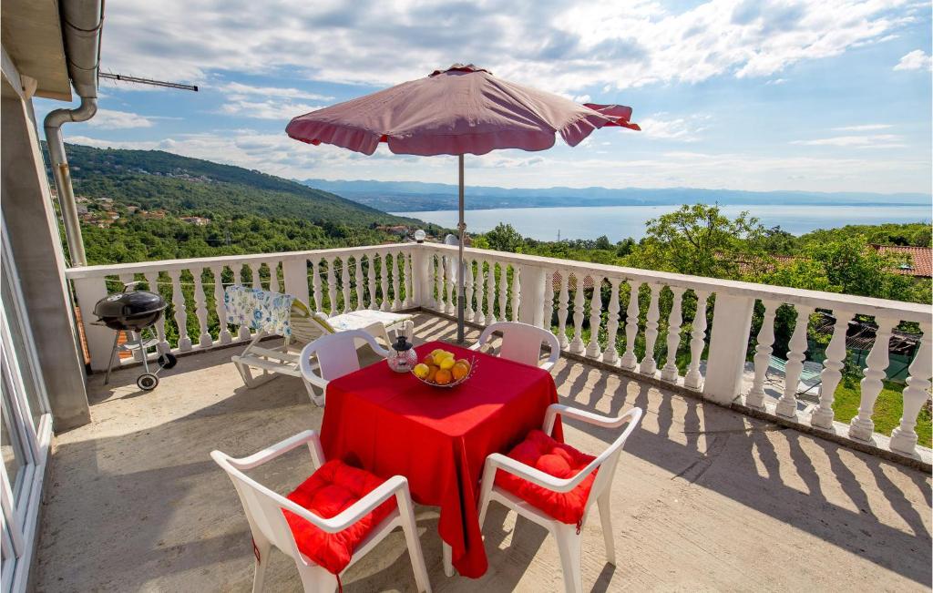 Nice Apartment In Lovran With 1 Bedrooms And Wifi