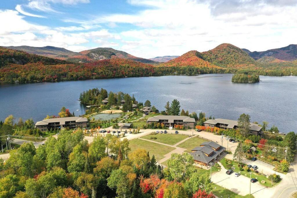 Deluxe Suite - View on Lake & 6 Min from Tremblant Versant Nord photo 3