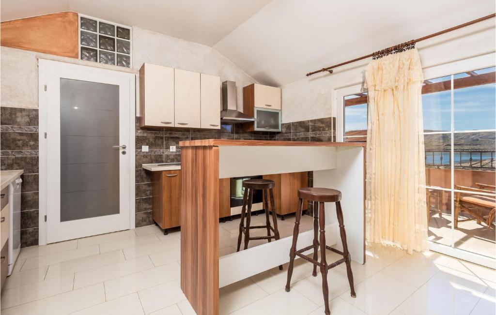Beautiful Home In Zubovici With Wifi, Outdoor Swimming Pool And Heated Swimming Pool photo 3