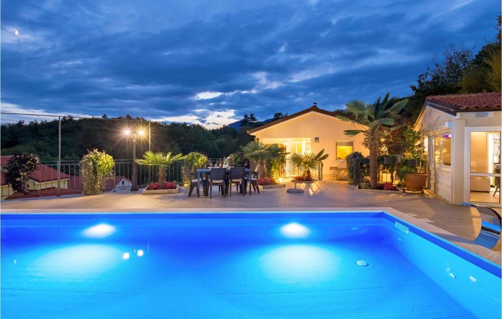 Stunning Apartment In Veprinac With 1 Bedrooms, Wifi And Outdoor Swimming Pool