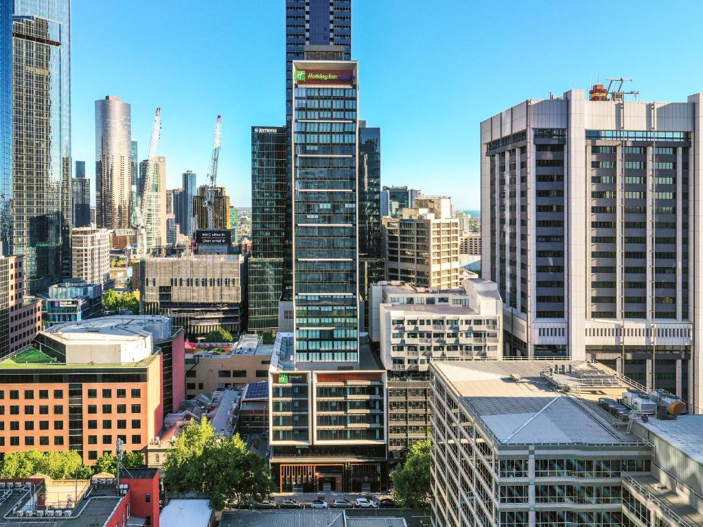 Holiday Inn Express Melbourne Little Collins, an IHG Hotel photo 2