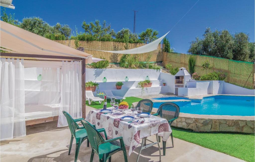 Beautiful Home In Rute With 2 Bedrooms, Jacuzzi And Wifi photo 4