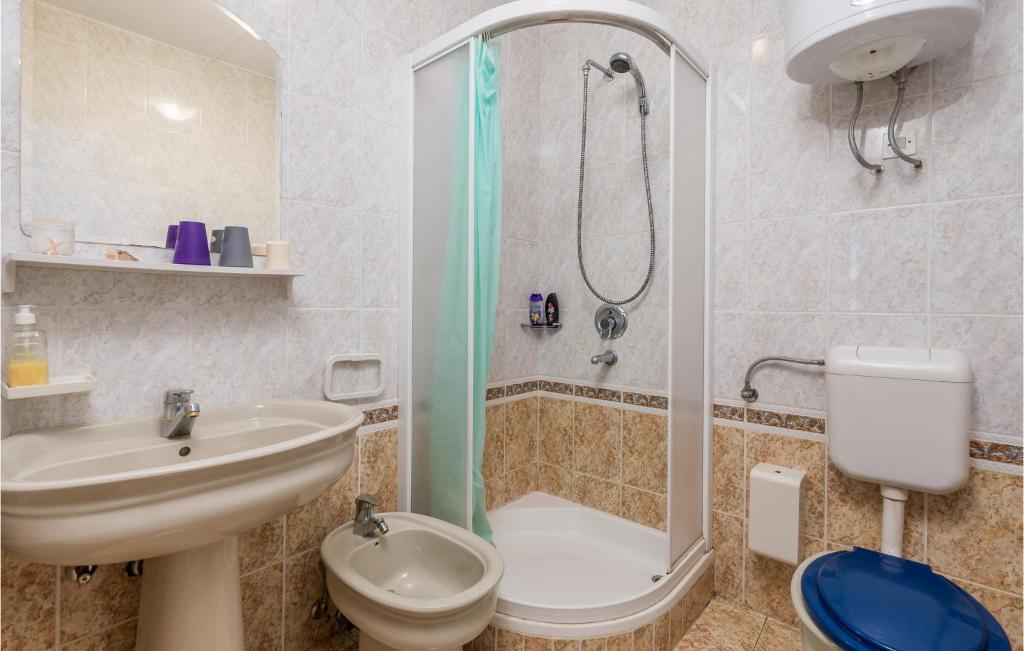 Beautiful Apartment In Cesarica With 1 Bedrooms And Wifi photo 3