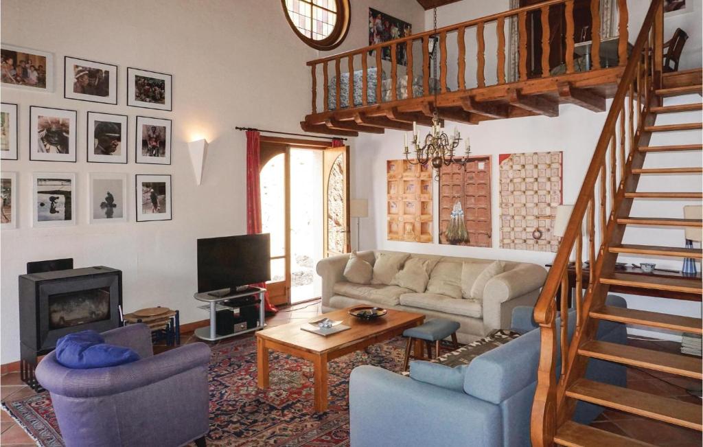 Awesome Home In Roquebrun With 2 Bedrooms, Wifi And Private Swimming Pool photo 3
