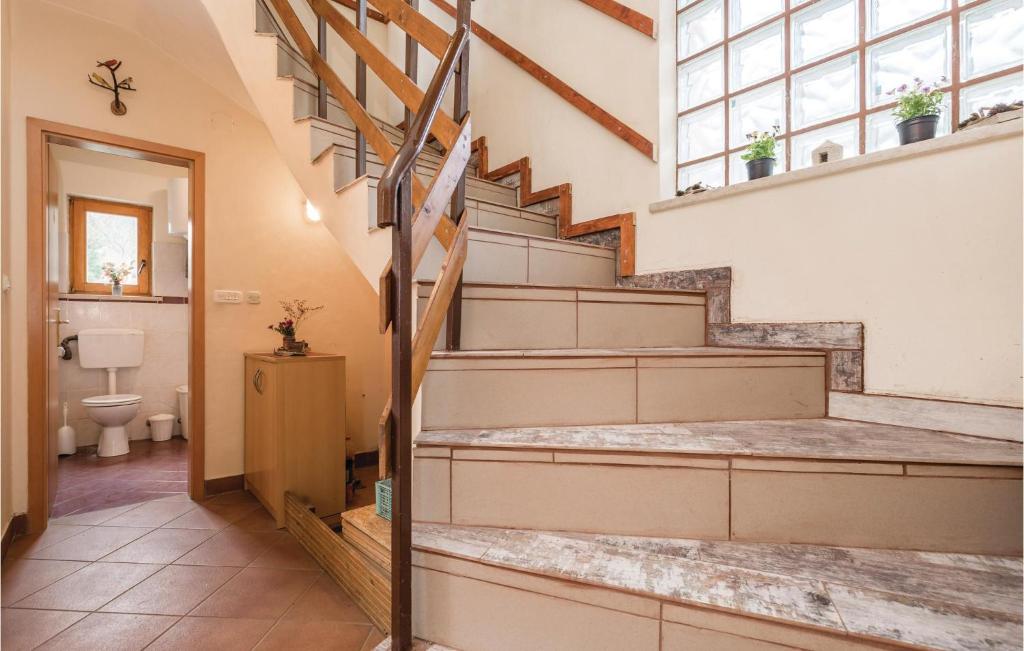 Nice Home In Ravna Gora With 3 Bedrooms And Wifi photo 1
