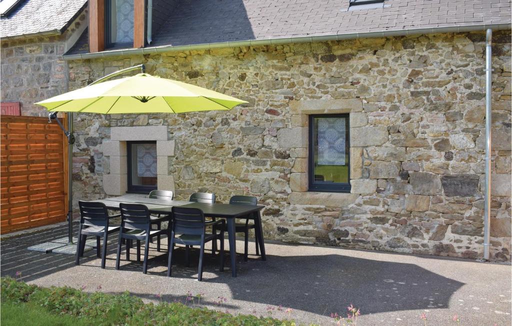 Beautiful Home In Saint Alban With 4 Bedrooms And Wifi photo 3