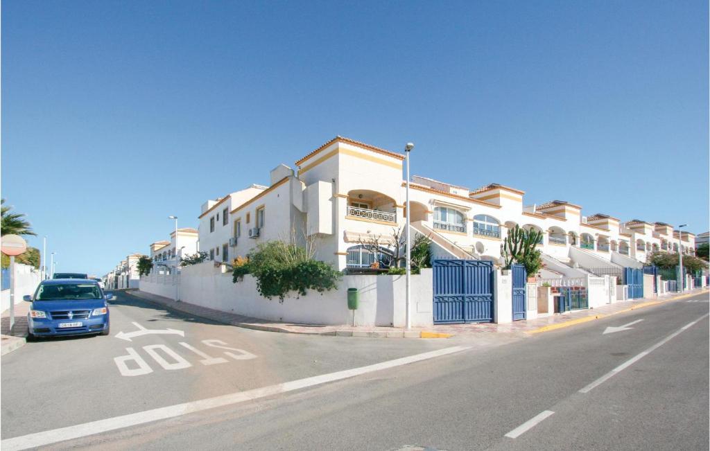 Stunning Apartment In Gran Alacant With 3 Bedrooms, Wifi And Swimming Pool photo 4