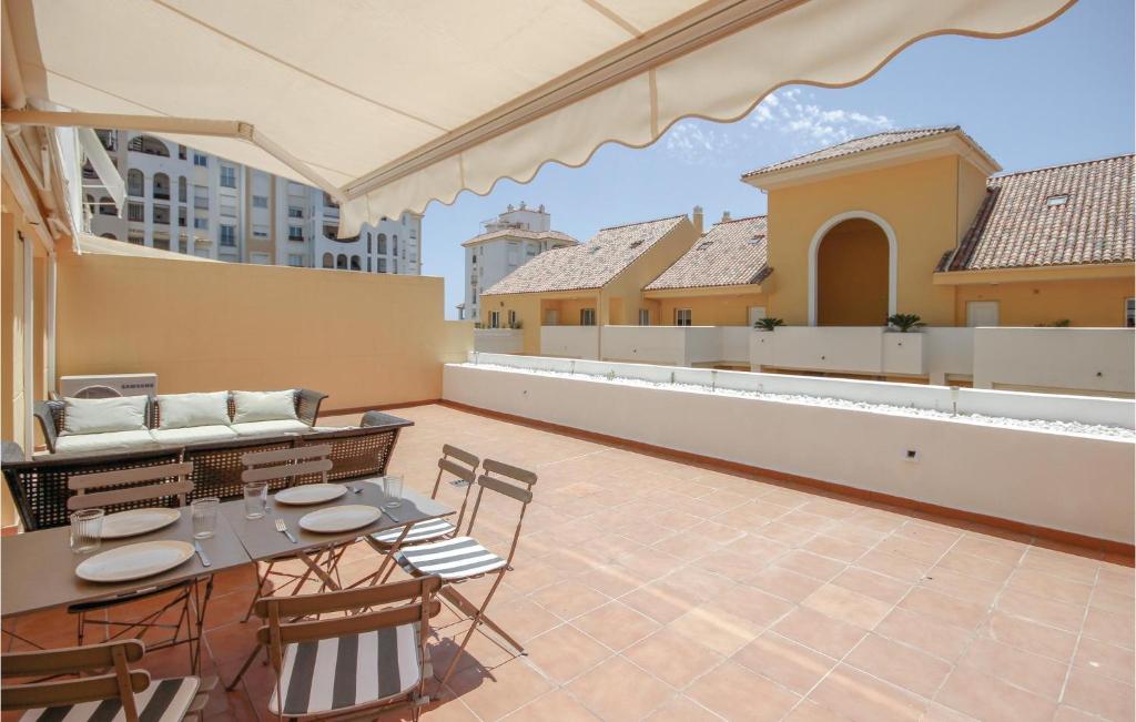 Awesome Apartment In Estepona With 2 Bedrooms, Wifi And Outdoor Swimming Pool photo 4