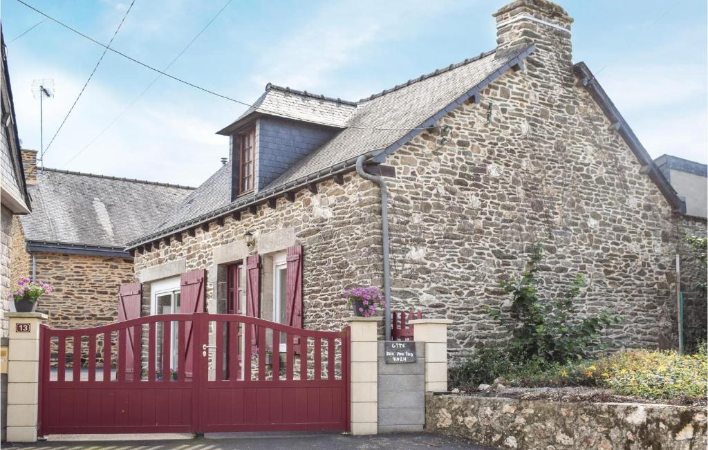 Stunning Home In Le Cambout With 2 Bedrooms And Wifi photo 3