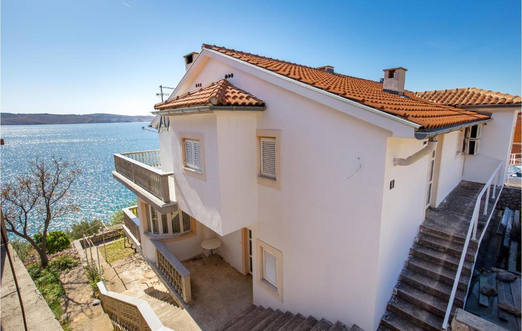 Amazing Apartment In Prizna With 3 Bedrooms And Wifi photo 1
