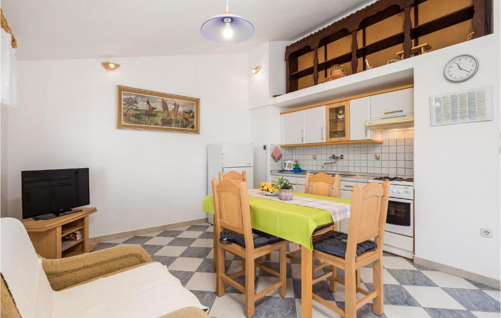 Stunning Apartment In Potocnica With 2 Bedrooms And Wifi photo 4