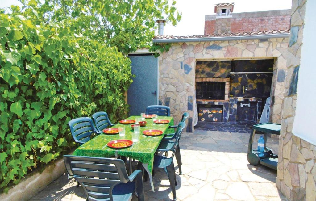 Stunning Home In Vidreres With 3 Bedrooms, Outdoor Swimming Pool And Wifi photo 3