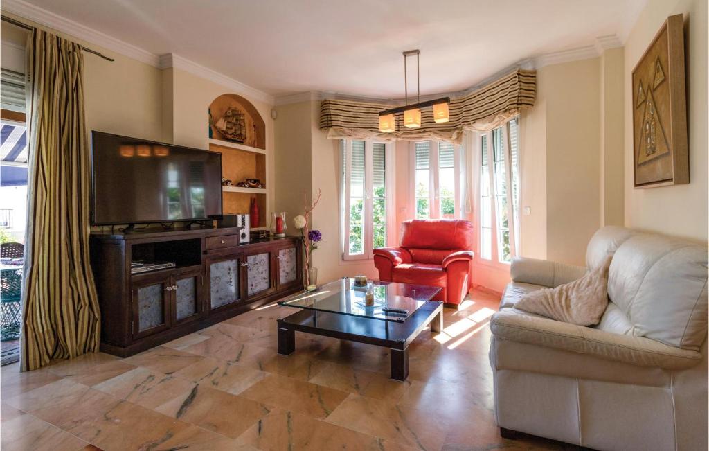 Amazing Home In Benajarafe With Wifi, Outdoor Swimming Pool And Swimming Pool photo 3