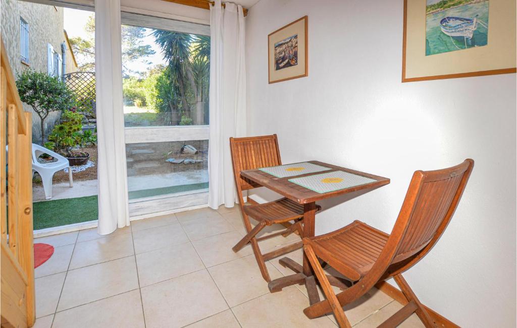 Awesome Home In Monticello With 1 Bedrooms And Wifi photo 4