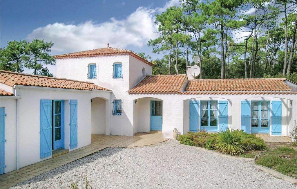 Awesome Home In La Tranche Sur Mer With 3 Bedrooms