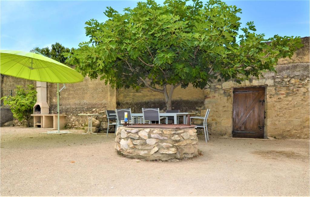 Beautiful Home In Aramon With 3 Bedrooms And Wifi photo 1