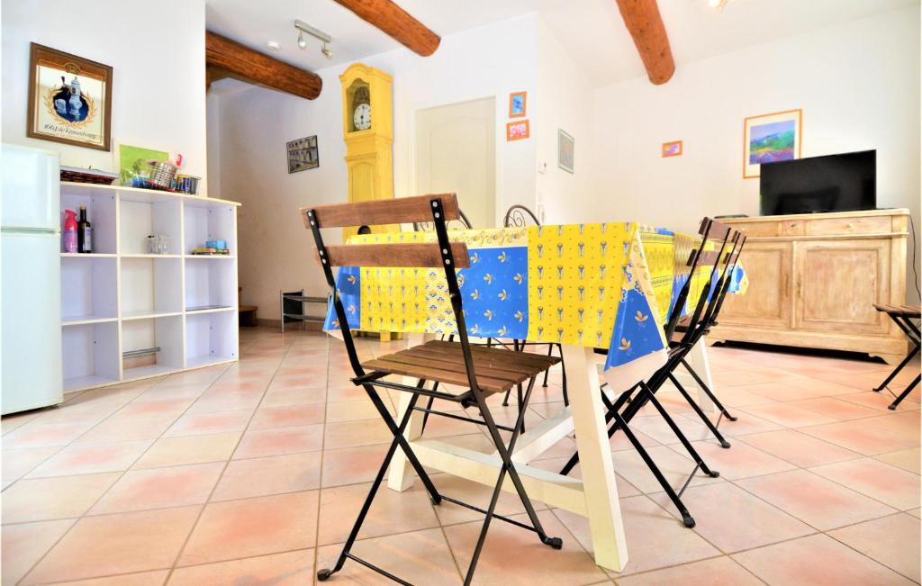 Beautiful Home In Aramon With 3 Bedrooms And Wifi photo 3
