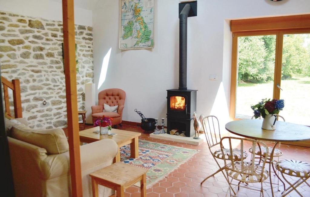 Beautiful Home In Tregunc With 1 Bedrooms And Wifi photo 2