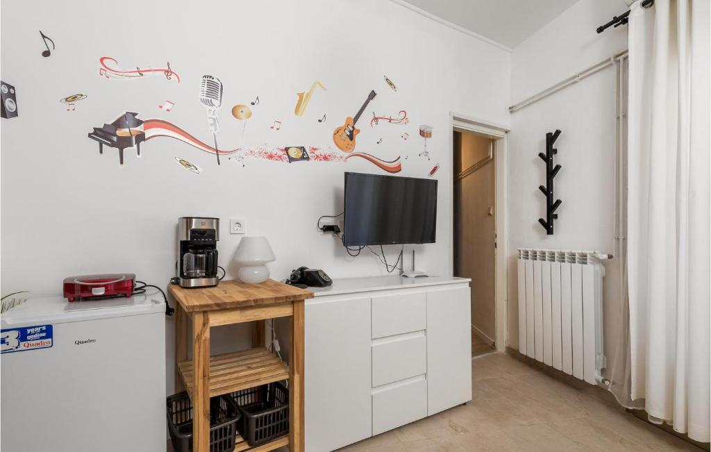 Beautiful Apartment In Rijeka With 1 Bedrooms And Wifi photo 4