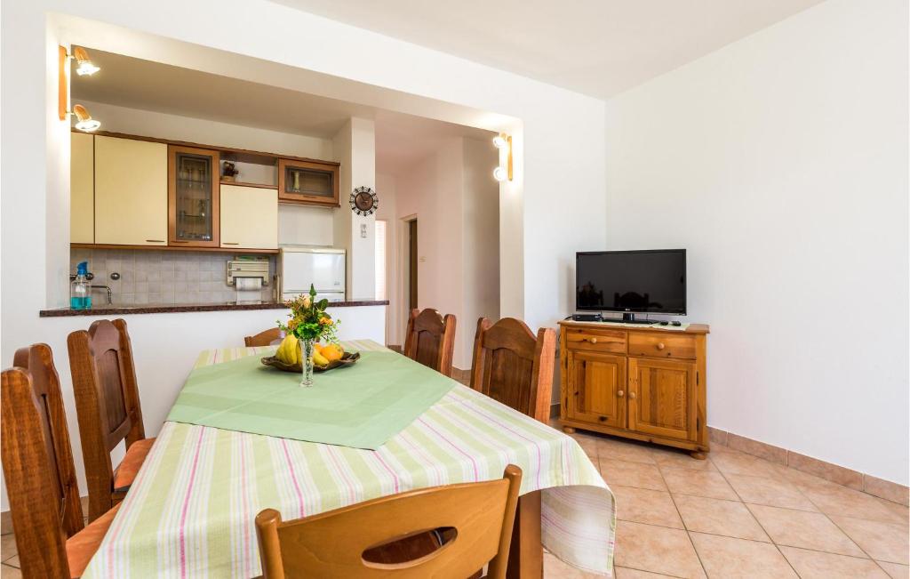 Beautiful Apartment In Potocnica With 2 Bedrooms And Wifi photo 4