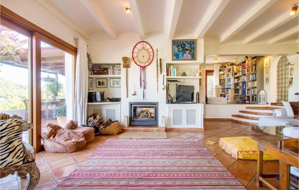 Stunning Home In Trencall With 3 Bedrooms, Wifi And Outdoor Swimming Pool photo 1