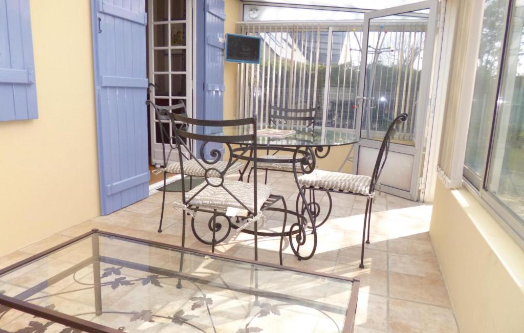 Beautiful Home In Bernieres-sur-mer With 1 Bedrooms photo 2