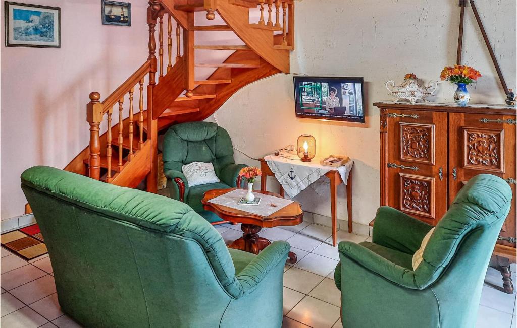 Beautiful Home In Riantec With 3 Bedrooms photo 4