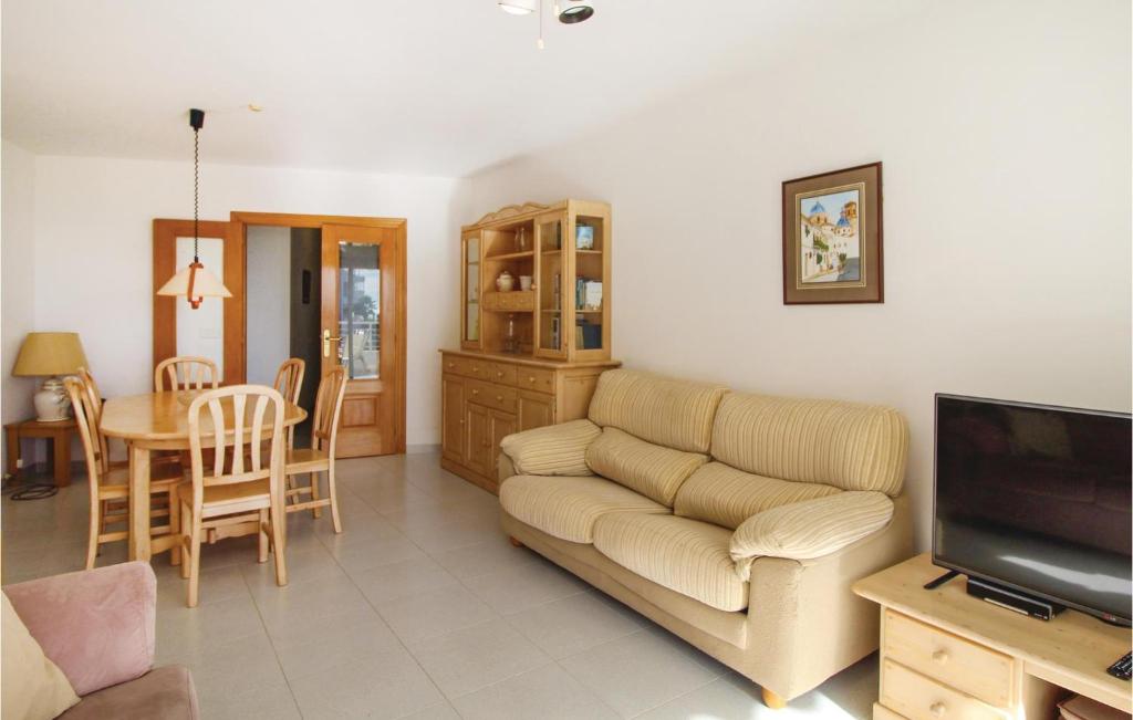 Beautiful Apartment In Altea With 2 Bedrooms, Wifi And Outdoor Swimming Pool photo 4
