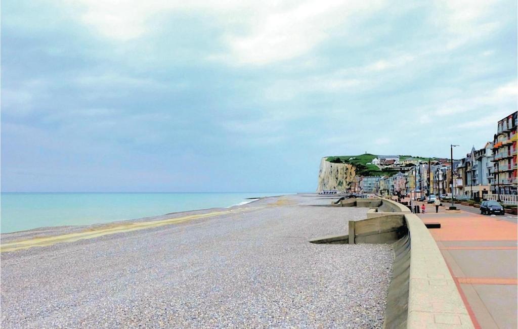 Amazing Apartment In Mers-les-bains With 2 Bedrooms And Wifi photo 1