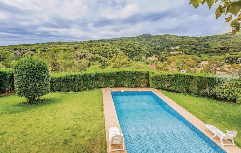 Beautiful Home In Arenys De Munt With 6 Bedrooms, Private Swimming Pool And Outdoor Swimming Pool photo 2