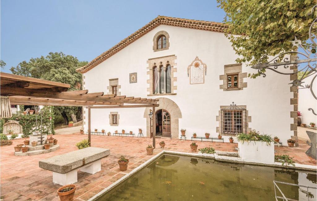 Beautiful Home In Arenys De Munt With 6 Bedrooms, Private Swimming Pool And Outdoor Swimming Pool photo 4