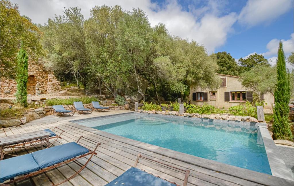 Nice Home In Sartene With 3 Bedrooms, Wifi And Outdoor Swimming Pool