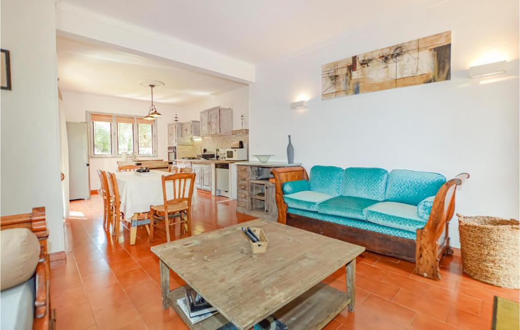 Nice Home In Sartene With 3 Bedrooms, Wifi And Outdoor Swimming Pool photo 2