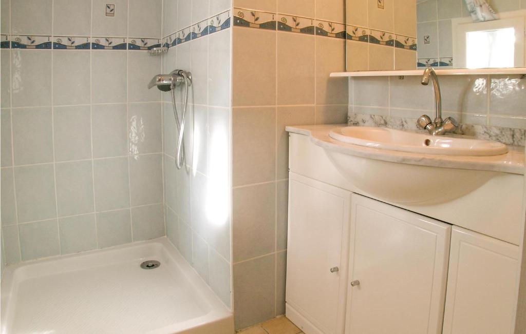 Beautiful Home In La Tranche Sur Mer With 3 Bedrooms photo 1