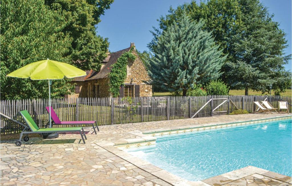 Stunning Home In Campsegret With 4 Bedrooms, Private Swimming Pool And Outdoor Swimming Pool