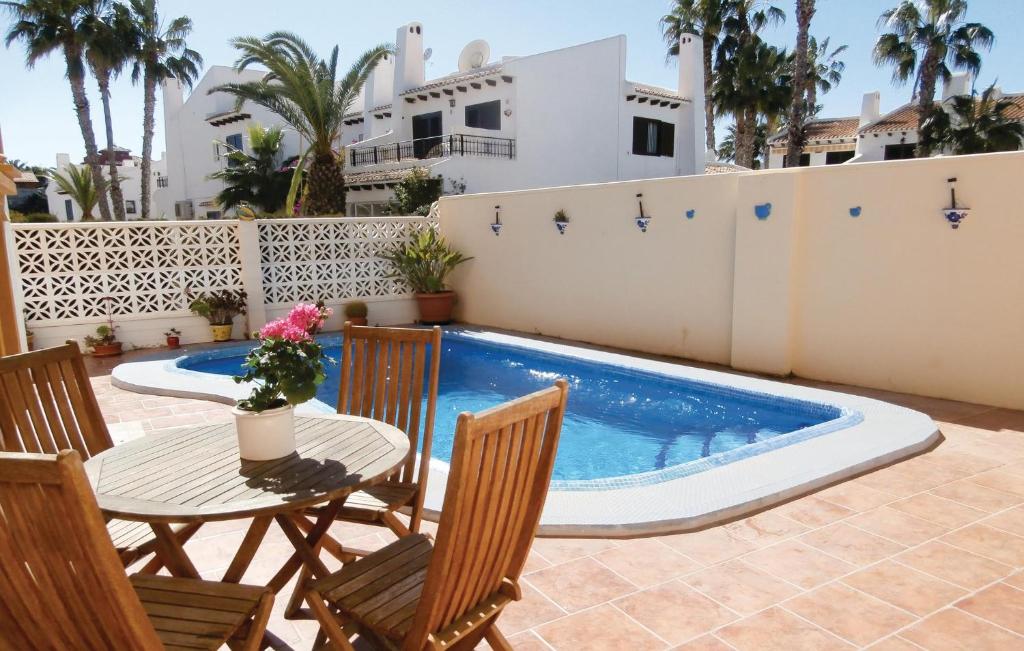 Nice Home In Orihuela Costa With 3 Bedrooms, Wifi And Outdoor Swimming Pool photo 2