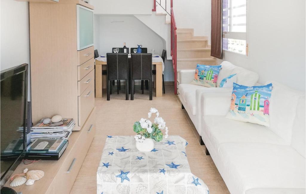 Beautiful Apartment In Moncfar With 2 Bedrooms, Wifi And Swimming Pool photo 3