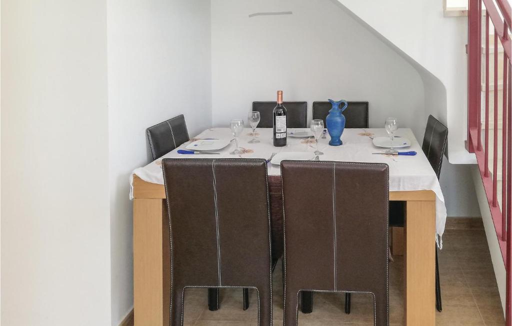 Beautiful Apartment In Moncfar With 2 Bedrooms, Wifi And Swimming Pool photo 4