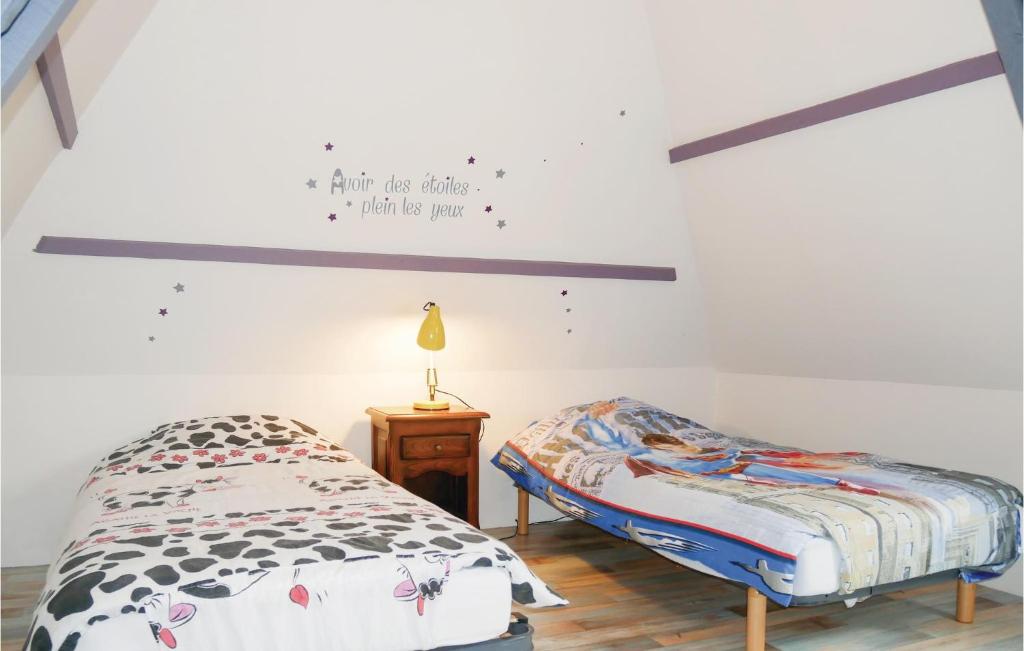 Awesome Home In Berville-sur-mer With 2 Bedrooms And Wifi photo 1