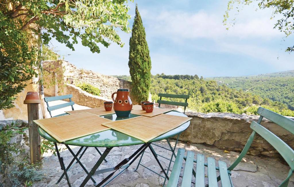 Awesome Home In Bonnieux With 3 Bedrooms